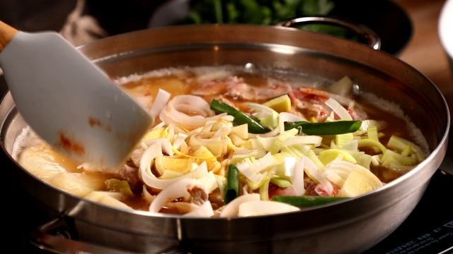 짜글짜글 매콤한 감자 짜글이 찌개 4인분../(with Sub🇰🇷🇺🇸 🇧🇧🇻🇳) Korean Style Hot Spicy Potato Stew With Pork