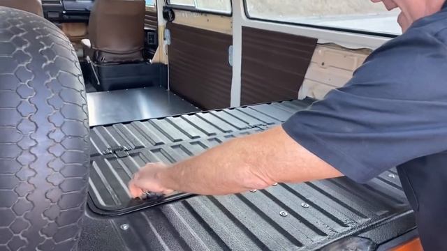 1979 VW “Adventurewagen” Bus EV Conversion | EV Show смотреть онлайн