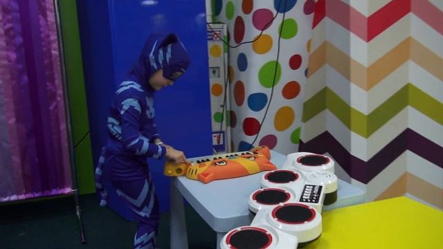 Костюм Кэтбой смотреть онлайн