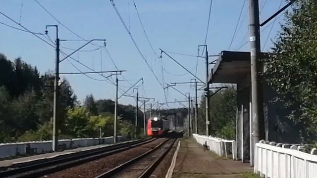 ЭС2Г-153 "Ласточка" сообщением Качканар - Екатеринбург-Пасс. смотреть онлайн