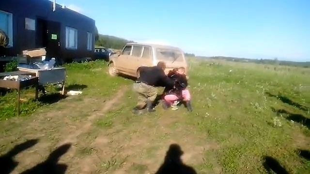 Поисковики нашли потерявшегося в Котельничском районе ребенка смотреть онлайн