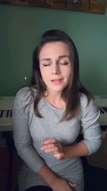 Anyone recognize the melody? It’s actually from a very popular song by…. @samsmith 🥰 смотреть онлайн