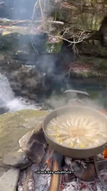 Cooking Fish 🐟 in a pan by the steam #shorts смотреть онлайн