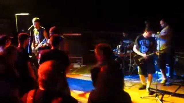 What We Feel - Crust Song / Purgen (30.09.2014 Strasbourg, France @ Molodoï) смотреть онлайн