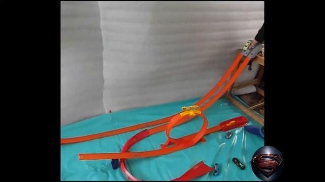 Хот Вілс машинки змінюють колір. Hot Wheels Challenge Shifters. Розпаковка та запуск машинок. смотреть онлайн