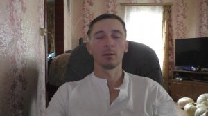 Почему в телефоне дребезжит динамик?