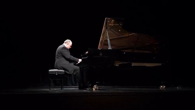 Концертная программа «Вечер рояля Steinway с Александром Гиндиным (Москва)» смотреть онлайн