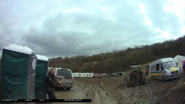 Freelander 2 on bfg at's leaving pits\camping field at 2016 4x4 extreme смотреть онлайн