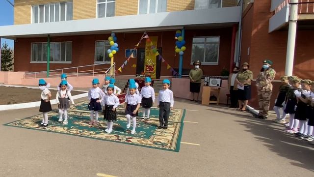Танец сарбаздар смотреть онлайн
