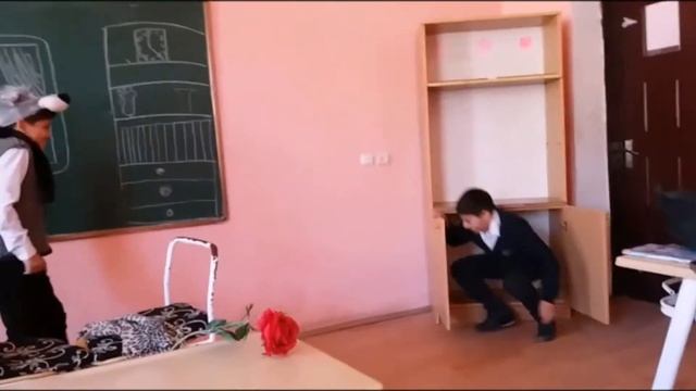 Ле Пти шаперон Руж .Шемаха , школа #2, 6 б класс смотреть онлайн