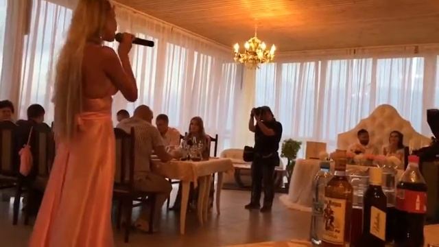 Подруга невесты читает реп смотреть онлайн