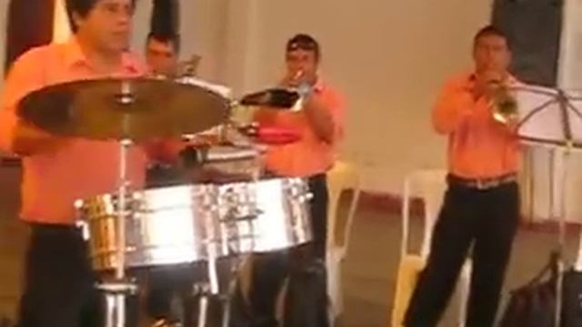 BAND MUSIC SHOU ESPECTACULO JUBENTUD SAN AGUTIN LA NUEVA EXPRESION DE TRUJILLO NEYDER VILLARREAL смотреть онлайн