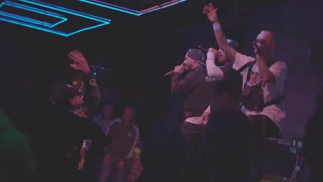 ГРУВИТОН feat. Чаян Фамали - Стиль (концертное выступление) смотреть онлайн