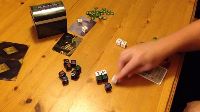 Brettspill med Takras: Dungeon Roll смотреть онлайн