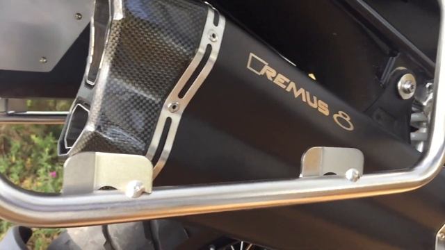 Remus 8 Exhaust Sound - BMW R1200 GSA смотреть онлайн