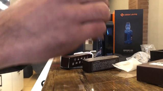 Vape GeekVape L200 With New Features🤩🤩#vape #Geekvape #vapelife #foryoupage #trendingvideo #fyp