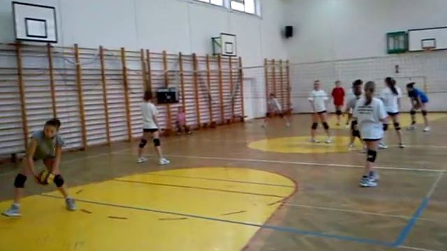 UKS Rosario Lubowidz. Sekcja mini siatkówki - trening do zawodów I ligi młodziczek. смотреть онлайн