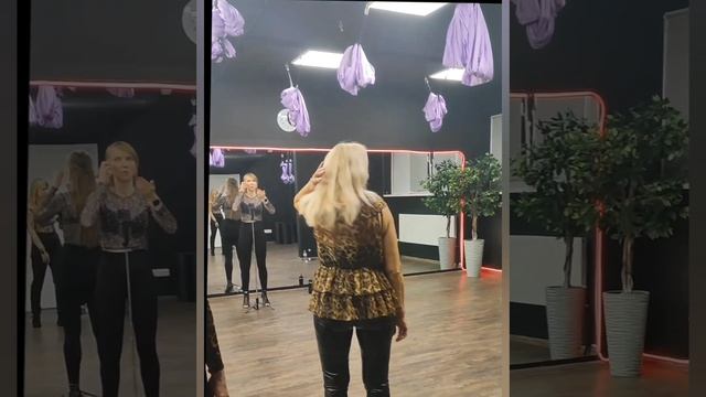 Праздничный танец бачата в леопарде. смотреть онлайн