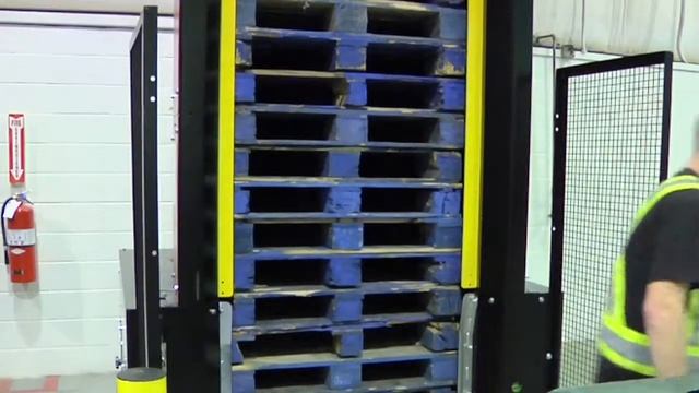 Loading the DStacker from a CHEP Stringer Pallet or Mixed Stringer Pallet смотреть онлайн