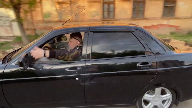Честный обзор ЛАДЫ ПРИОРЫ за 15 секунд. Давидович в шоке от машины смотреть онлайн
