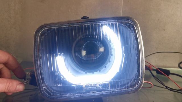 motocykl Suzuki - przeróbka zwykłej lampy H4 na FULL LED смотреть онлайн