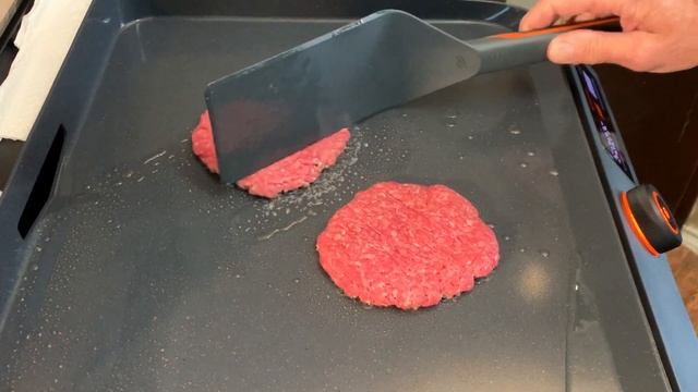 BURGERS - Blackstone E Series Electric Griddle смотреть онлайн