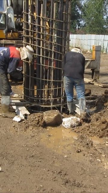 Deep Foundation Piles | Pile Cage Lowering #short смотреть онлайн