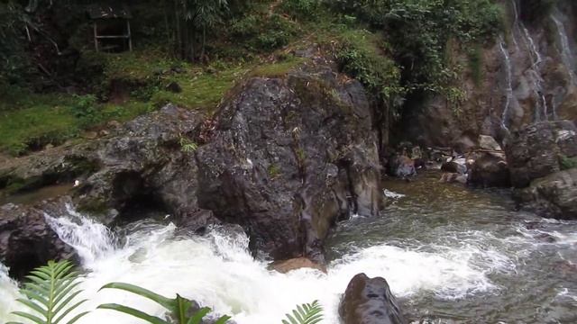 Wasserfall in Sapa, Vietnam смотреть онлайн