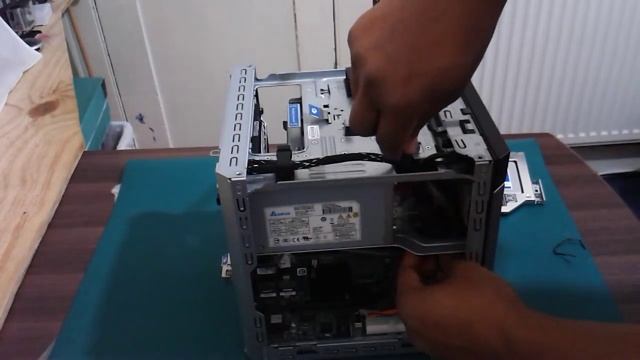 HP Proliant MicroServer Gen8 - SAS/SATA RAID Controller смотреть онлайн