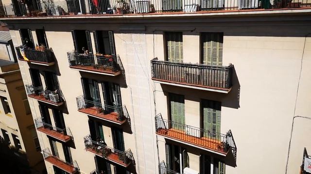Cuarentena en Barcelona. Карантин в Барселоне 5.04.2020. смотреть онлайн