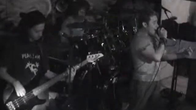 La Guerrilla Audio Slave Like a Stone смотреть онлайн