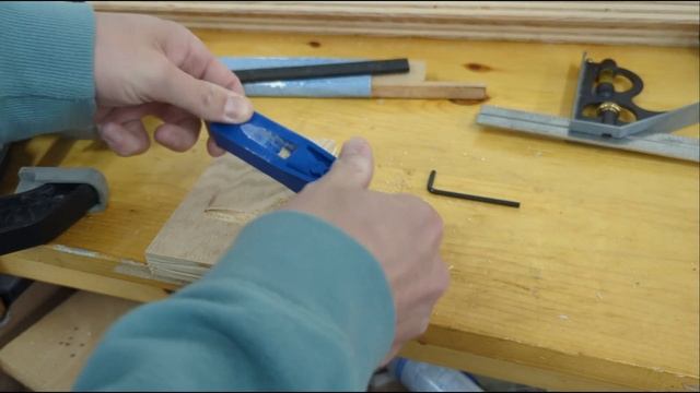 Learning pocket holes with the cheapest Kreg kit! смотреть онлайн
