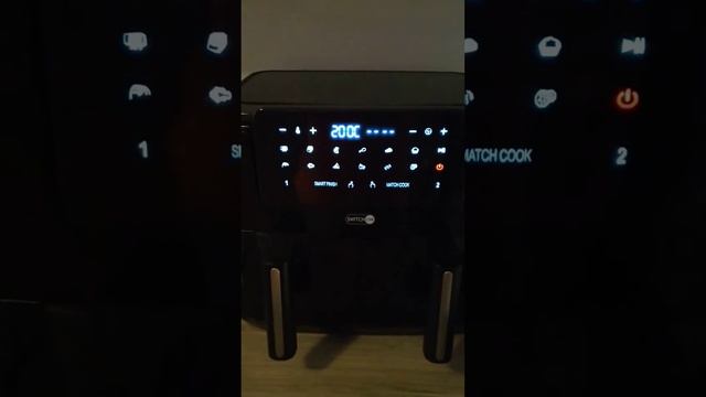 Сало с небольшой мясной прослойкой запекаем в аэрогриле. 200°, в течении 12 минут.