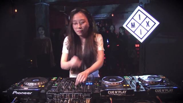 MIXMIX SEOUL 087 CLASSY J смотреть онлайн