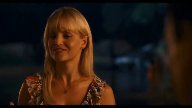 American Reunion - Oz, Mia, Heather And Dron Play Never Have I Ever.