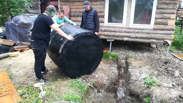 Ставили колодец.🤣 смотреть онлайн