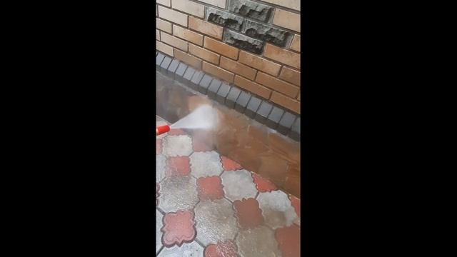 Уборка придомовых территорий, участков, дворов с помощью аппарата высокого давления. смотреть онлайн