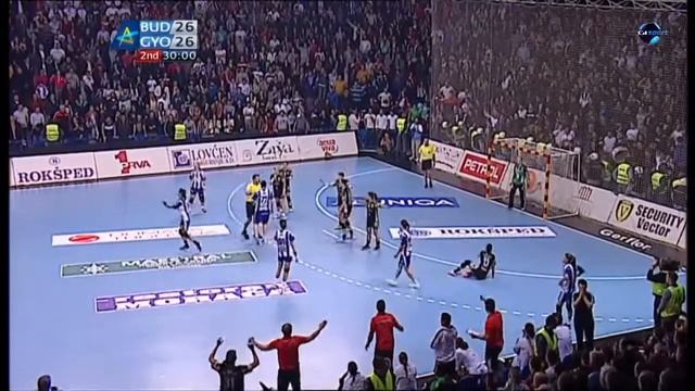 Milena Knežević headbutt on Anita Görbicz смотреть онлайн