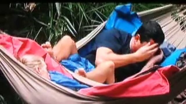 Stacey solomon throws a stone at dom jolly's eye ClAsSiC im a celebrity 2010!!!! смотреть онлайн