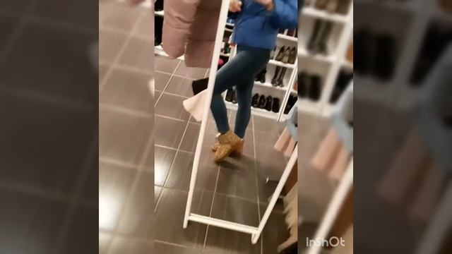 Золотые угги😂😂😂 смотреть онлайн