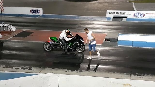 crazy fast NINJA ZX14 8 sec 1/4 mile смотреть онлайн