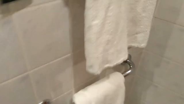 Hotel Room Review. ibis Chesterfield Centre смотреть онлайн