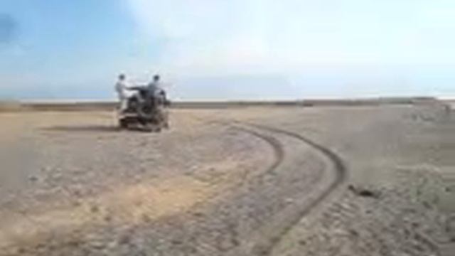 Буксуем на пляже смотреть онлайн