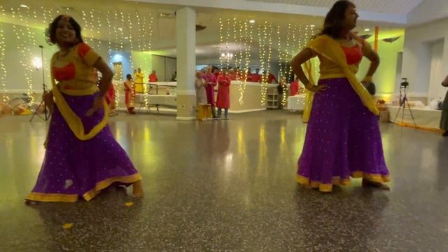 Chris & Silvia Gaye Holud Performance | Saami Saami, Ghani Bawri, Komola, Udi Udi Jaye & Rangatari смотреть онлайн
