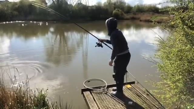 Carp fishing with corn and chick peas. смотреть онлайн