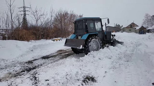 чистка снега мтз смотреть онлайн