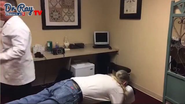 Pain Relieving Adjustment with Big Neck Crack - Vineland Chiropractor смотреть онлайн