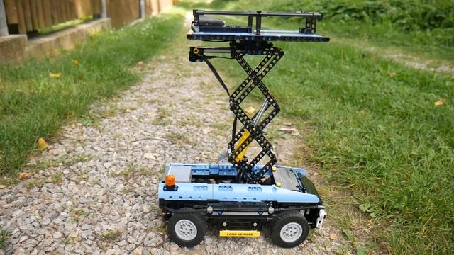 Lego Technic Scissor Lift [MOC] смотреть онлайн