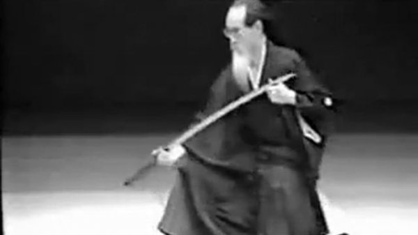 Yoshio Sugino sensei Katori Shinto Ryu.flv