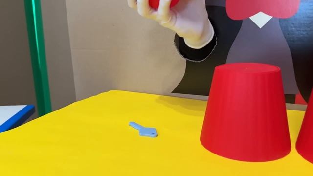 Марк распаковывает новые автомобили и узнает марки - Volkswagen Ford Jaguar Toyota Chevrolet смотреть онлайн